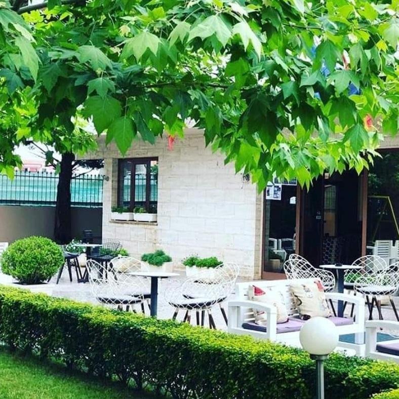 Hotel Ambasador Garden Lezhë Dış mekan fotoğraf